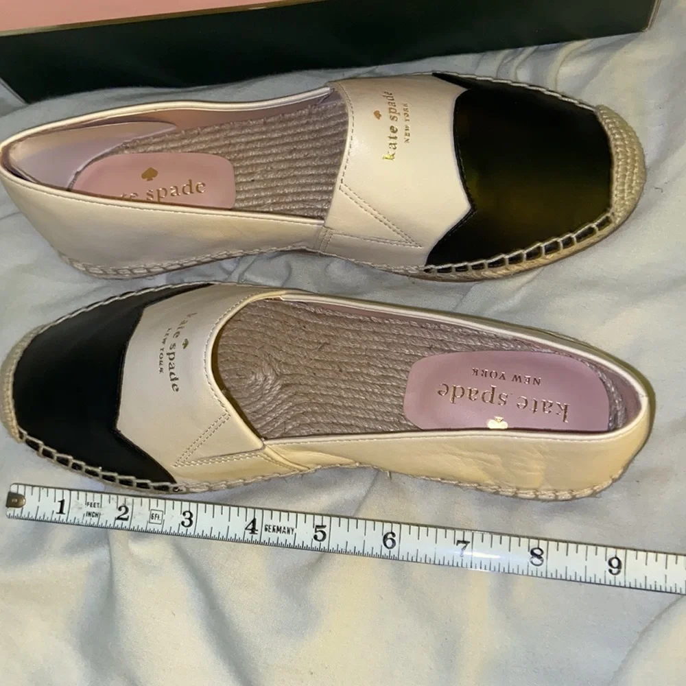 Kate Spade Garden 6.5 cream/black espadrilles New in Box